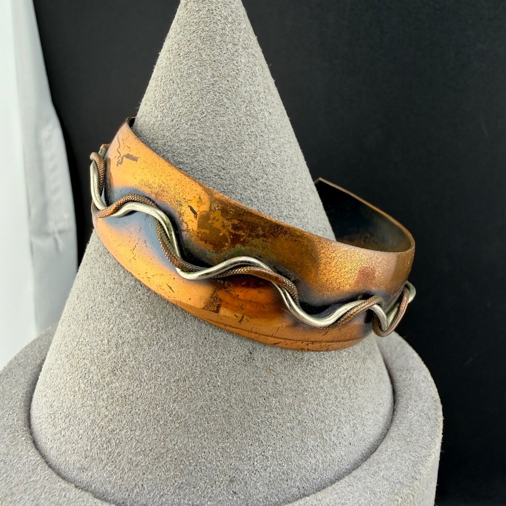 Vintage Cuff Bracelet Copper Tone Wavy Mixed Metal Snake Chain Detail 6.6 READ